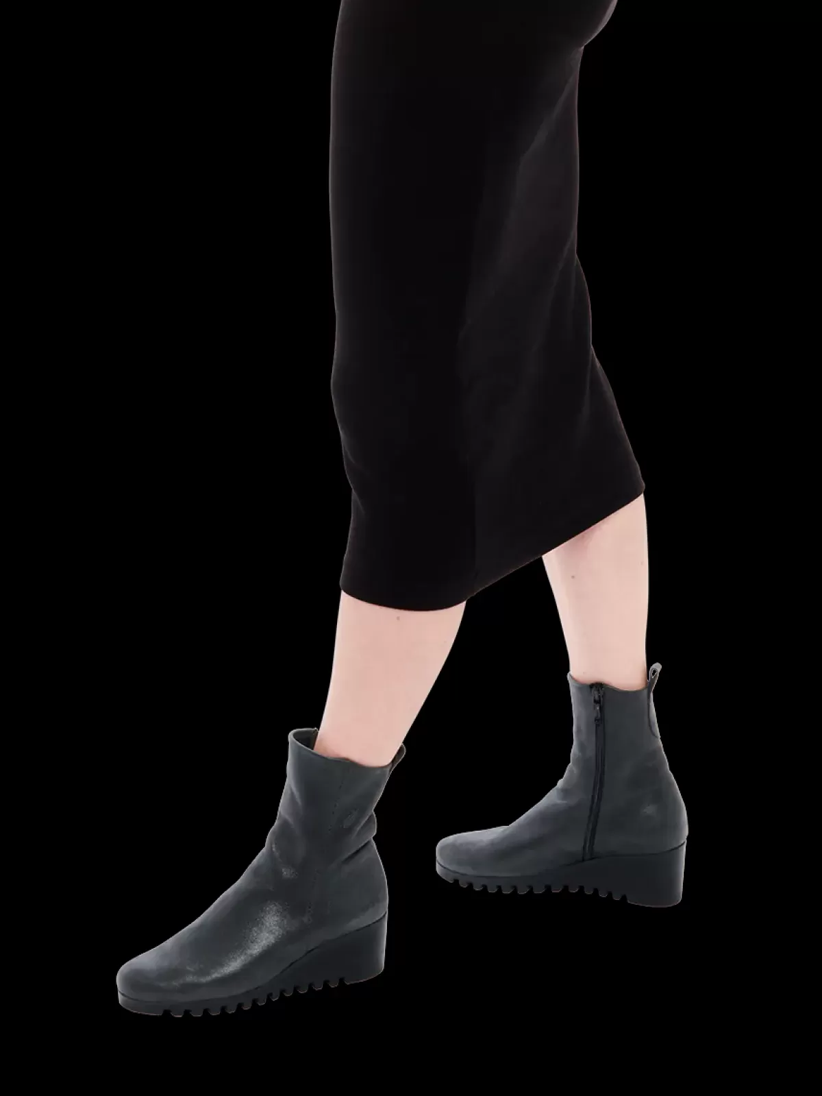 womens_larazo_ankle_boots_shoes___available_colors_from__to___arche_5-2.webp Women's Larazo Ankle Boots Shoes - 8 Available Colors From 35 To 42 - -Arche Online